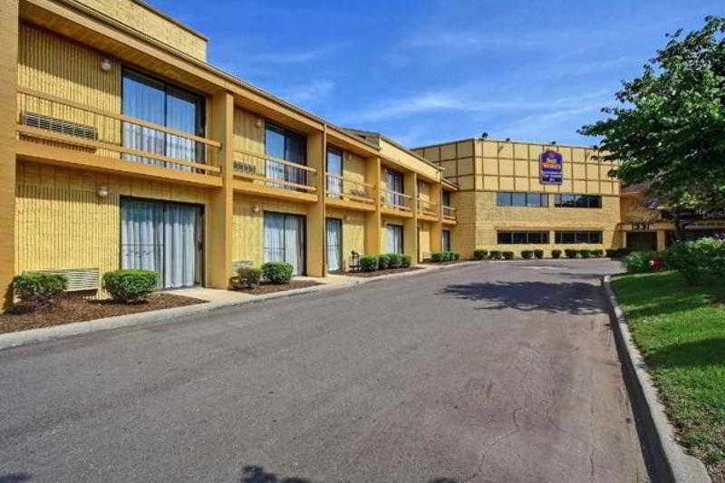 Days Inn & Suites By Wyndham Madison Heights Mi Extérieur photo